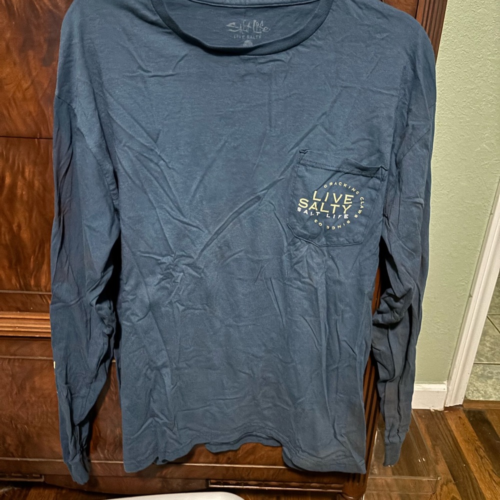 Salt Life Blue Long Sleeve Tee for Casual Comfort